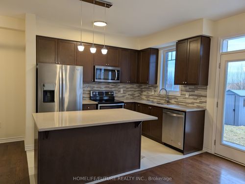 1574 Clitherow St, Milton, ON, L9E0A2 | Card Image