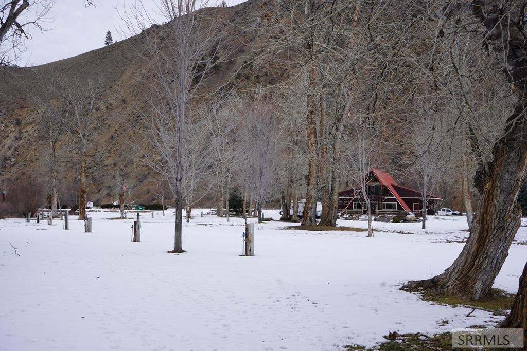Commercial Sale in North Fork