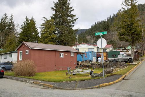 305 Garden Ln, Ketchikan, AK, 99901-5339 | Card Image