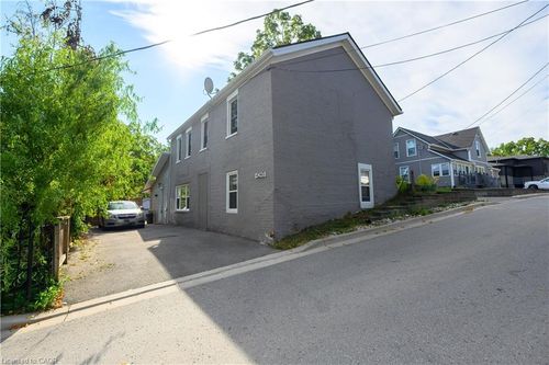 4249 Academy St, Beamsville, ON, L3J1B4 | Card Image
