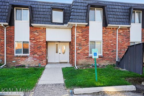 1-1866 Colonial Village Way, Waterford, MI, 48328-1955 | Card Image