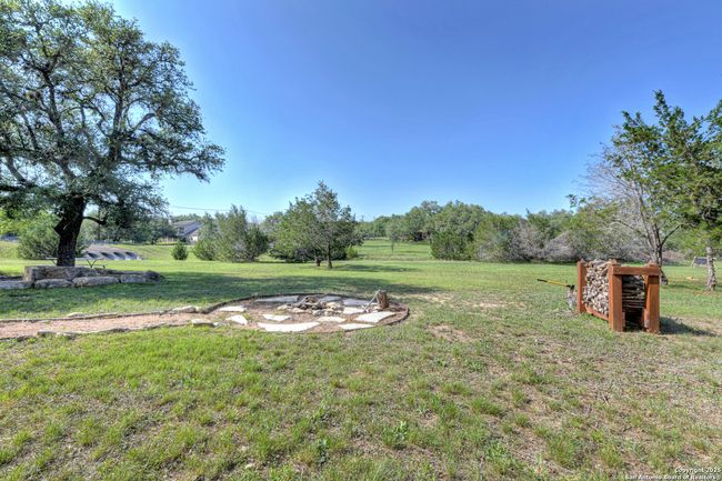 211 Comal Run, House other with 3 bedrooms, 4 bathrooms and null parking in Bulverde TX | Image 36