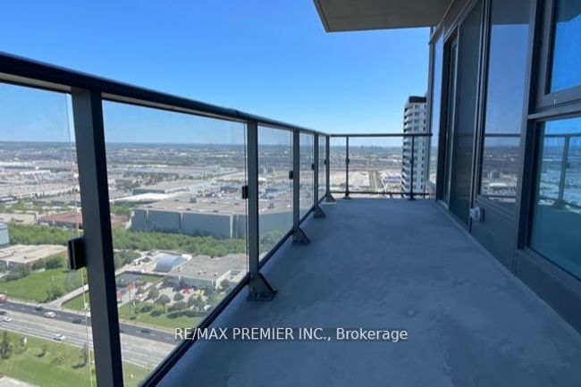 3303 - 1000 Portage Pky, Condo with 2 bedrooms, 2 bathrooms and 1 parking in Concord ON | Image 15
