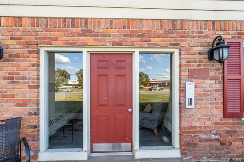 817 W Maple Rd, Clawson, MI, 48017-1185 | Card Image