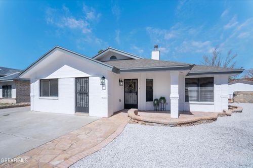 3197 Lonesome Dove Cir, El Paso, TX, 79936-2510 | Card Image