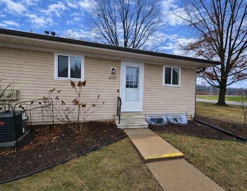 31-4557 Westbrook Dr, Jackson, MI, 49201-8930 | Card Image