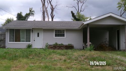 100 Cascade Dr, Belleville, IL, 62223-3314 | Card Image