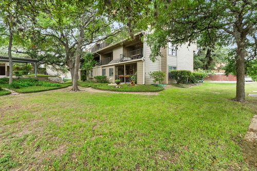 apt-240-1135 Barton Hills Dr, Austin, TX, 78704-1975 | Card Image