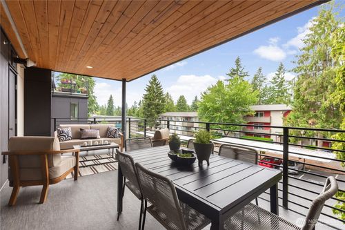 300-15558 Ne 15th Pl, Bellevue, WA, 98007 | Card Image