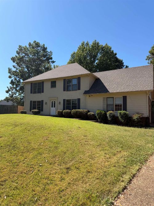 4463 Richmond Oaks Cv, Unincorporated, TN, 38125 | Card Image