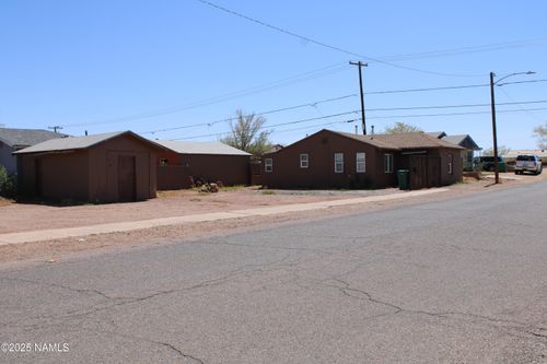 523 W Aspinwall St, Winslow, AZ, 86047-3331 | Card Image