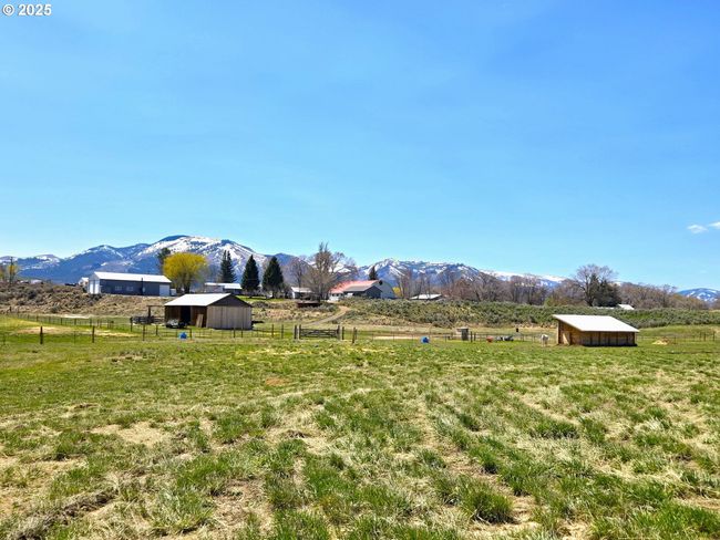 401 Main St, House other with 3 bedrooms, 2 bathrooms and 1 parking in Unity OR | Image 41