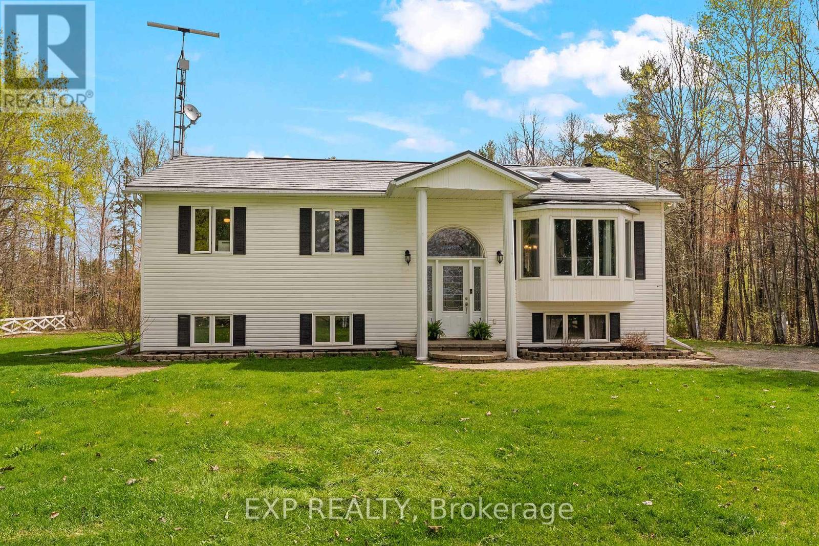 Residential in McNab/Braeside 4