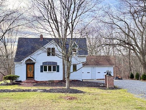 2549 W Hardies Rd, Gibsonia, PA, 15044-8339 | Card Image