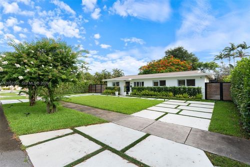9851 Sw 85th Ter, Miami, FL, 33173-4056 | Card Image