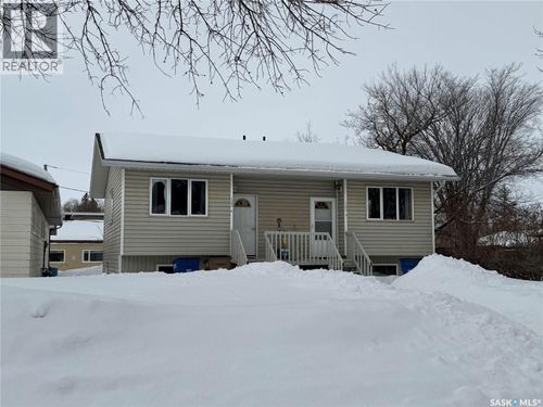 1303 99th St, Tisdale, SK, S0E1T0 | Card Image