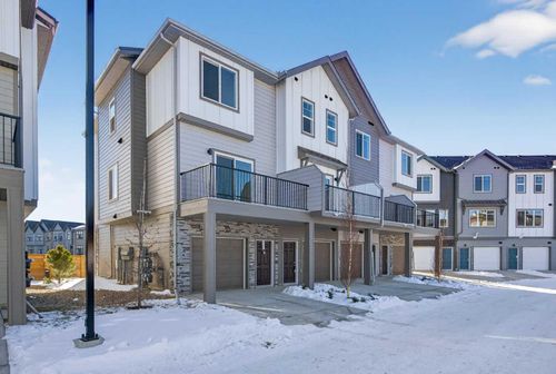 142-2231 81 St Sw, Calgary, AB, T3H3V8 | Card Image