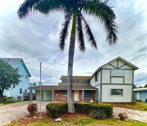 2727 Ne 31st Ct, Lighthouse Point, FL, 33064-8545 | Card Image