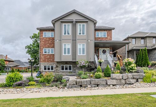 2 Balmoral St, Paris, ON, N3L0C8 | Card Image