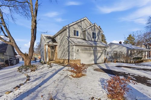 5654 Rowley Blvd, Waterford, MI, 48329-3245 | Card Image