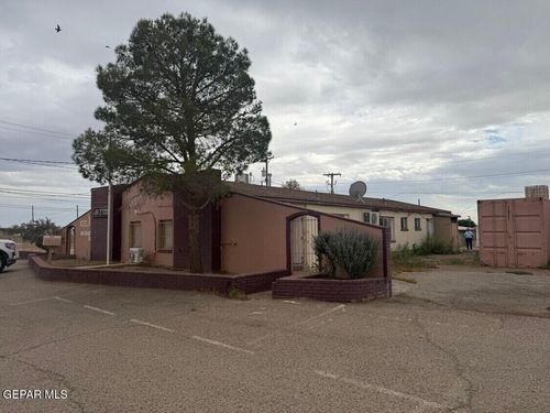 7457 Alameda Ave, El Paso, TX, 79915-3711 | Card Image