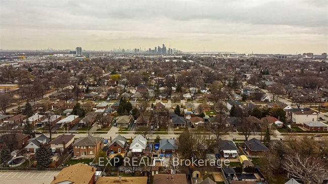 655 Browns Line, House other with 5 bedrooms, 3 bathrooms and 4 parking in Etobicoke ON | Image 17