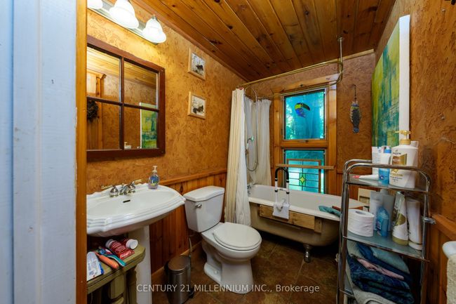 836100 4 Th Line E, House other with 3 bedrooms, 2 bathrooms and 20 parking in Mulmur ON | Image 20