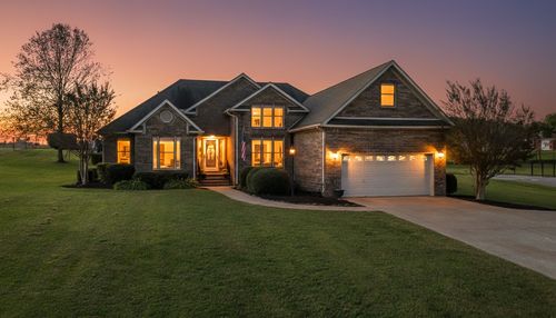 7 Elizabeth Cir, Fayetteville, TN, 37334-6895 | Card Image