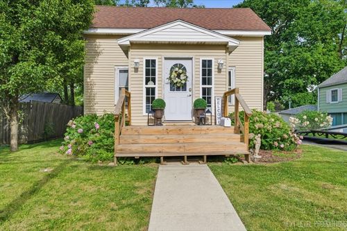 1034 Somonauk St, SYCAMORE, IL, 60178-2519 | Card Image