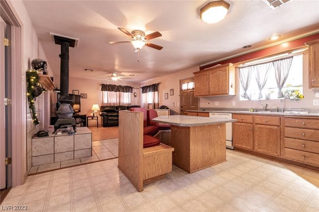 16714 E Steib St, House other with 2 bedrooms, 3 bathrooms and null parking in Crystal NV | Image 9