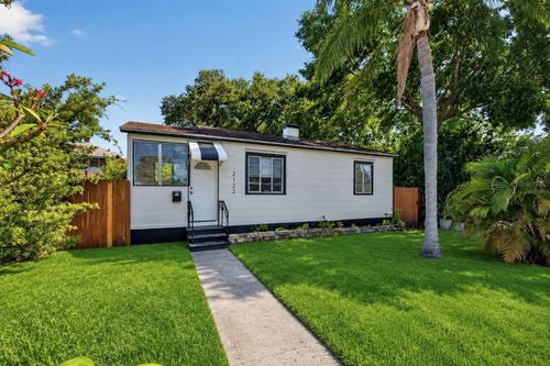 2122 6th Ave N, St Petersburg, FL, 33713-8016 | Card Image