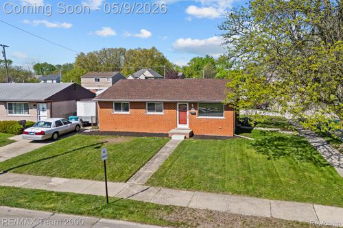 6557 Huntleigh St, Garden City, MI, 48135-2014 | Card Image