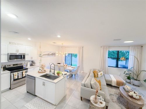 10095 Sw 231st Ln, Miami, FL, 33190-1993 | Card Image