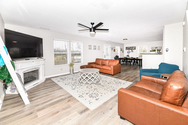 Living Room | Image 13
