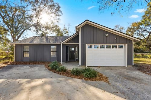 3902 Forrest Street Ext, Valdosta, GA, 31605-7055 | Card Image