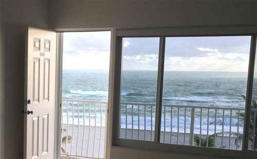 303-300 Oregon St, Hollywood, FL, 33019-2037 | Card Image