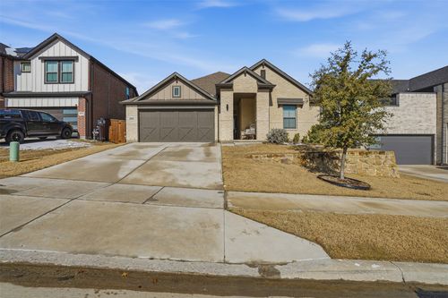 10516 Enchanted Rock Way, Fort Worth, TX, 76126-5005 | Card Image