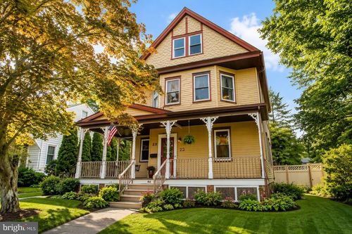 814 N Pennsylvania Ave, Yardley, PA, 19067-2022 | Card Image