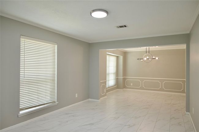723 Leaflet Ln, House other with 5 bedrooms, 3 bathrooms and 2 parking in Spring TX | Image 11