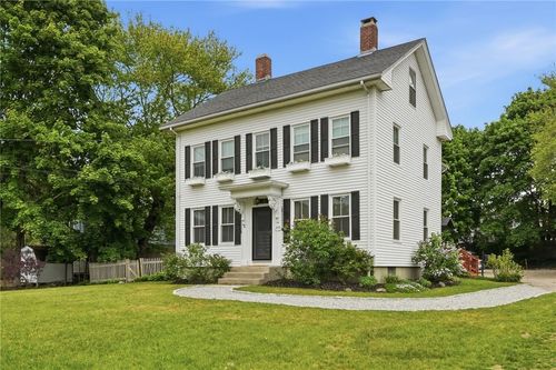 243 Maple Ave, Barrington, RI, 02806-3407 | Card Image