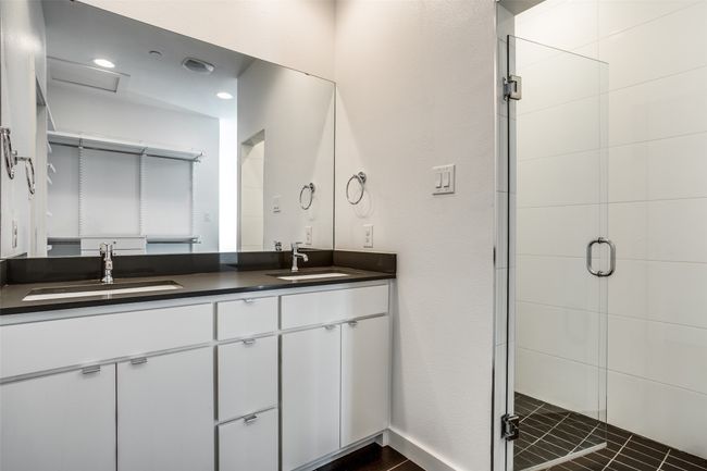 E - 4901 Live Oak St, Townhouse with 2 bedrooms, 3 bathrooms and null parking in Dallas TX | Image 21