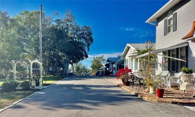 12 Plaza Street E, House other with 2 bedrooms, 1 bathrooms and null parking in Bradenton FL | Image 3