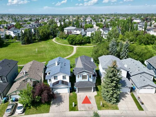 30 Somerside Manor Sw, Calgary, AB, T2Y3G5 | Card Image