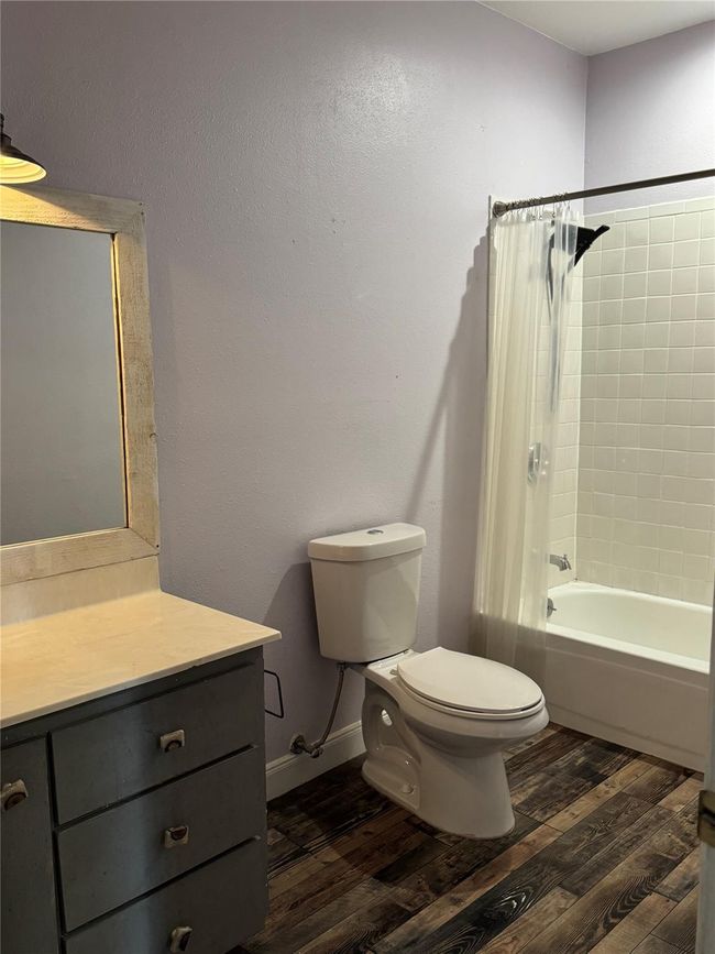 Guest bath | Image 20