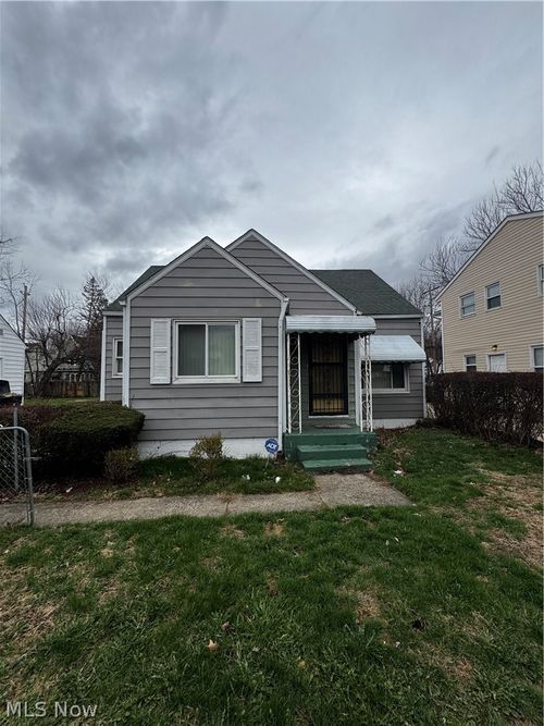 870 Frederick Blvd, Akron, OH, 44320-1747 | Card Image