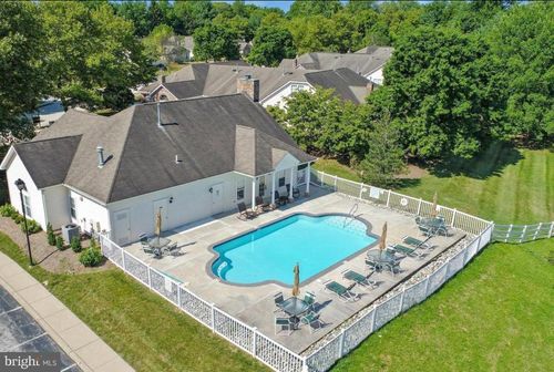 11b-212 Mill Bridge Ln, PHOENIXVILLE, PA, 19460-4835 | Card Image