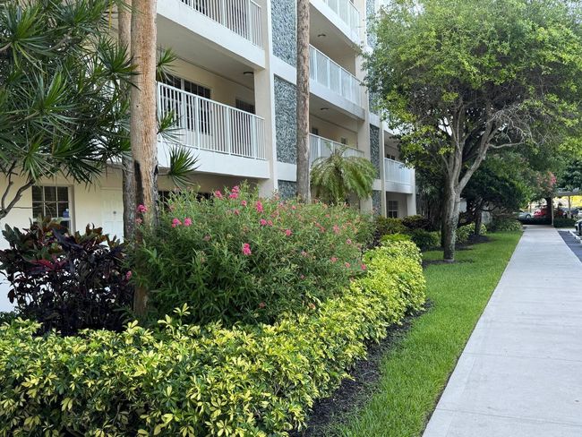 APT-907 - 3499 Oaks Way, Condo with 2 bedrooms, 2 bathrooms and null parking in Pompano Beach FL | Image 44