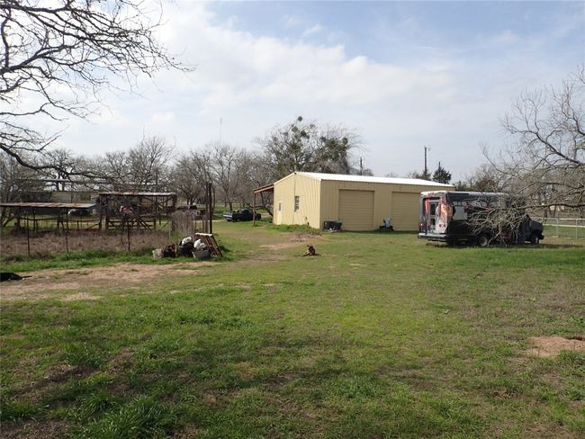 336 Boulder Ln, House other with 2 bedrooms, 2 bathrooms and 4 parking in Dale TX | Image 23