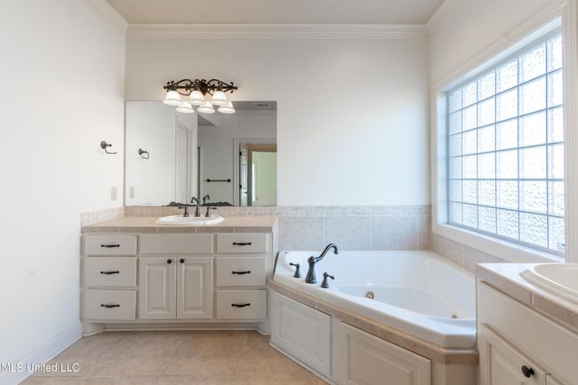 30-PrimaryBathroom | Image 40