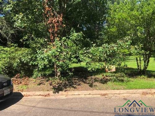 129 Sidney St, Longview, TX, 75602-1107 | Card Image